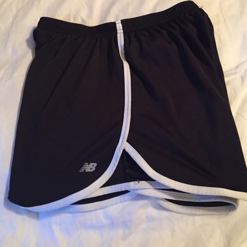 New balance shorts - Picture 2 of 2